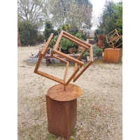 SCU042 Interlock Sculpture Garden Art
